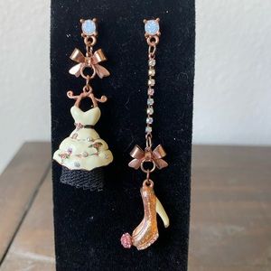 NWOT RARE Betsey Johnson Dress & Shoe Earrings